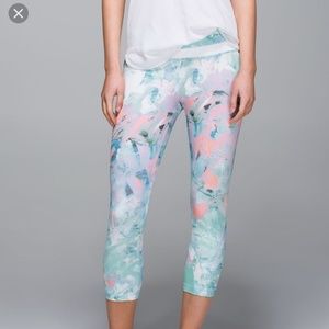 Lululemon Inspire Crop II